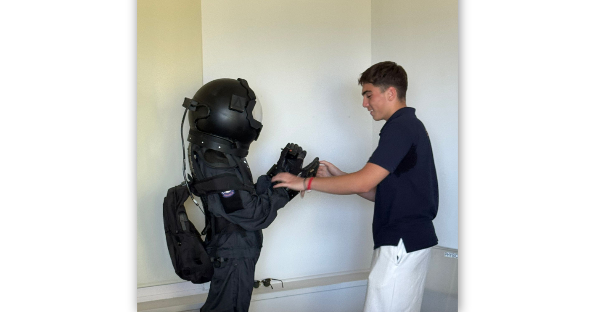 Nestoras, from Ellinogermaniki Agogi, and a teacher