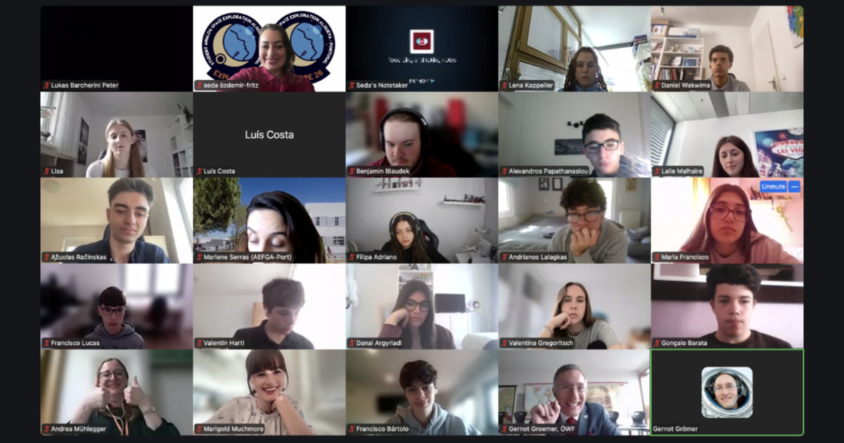 EXPLORE 2 Mission - Intensive Training - Group Photo